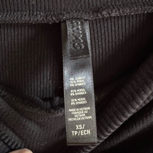 NWOT Skims Black Ribbed Foldover Pants XS - Picture 6 of 6